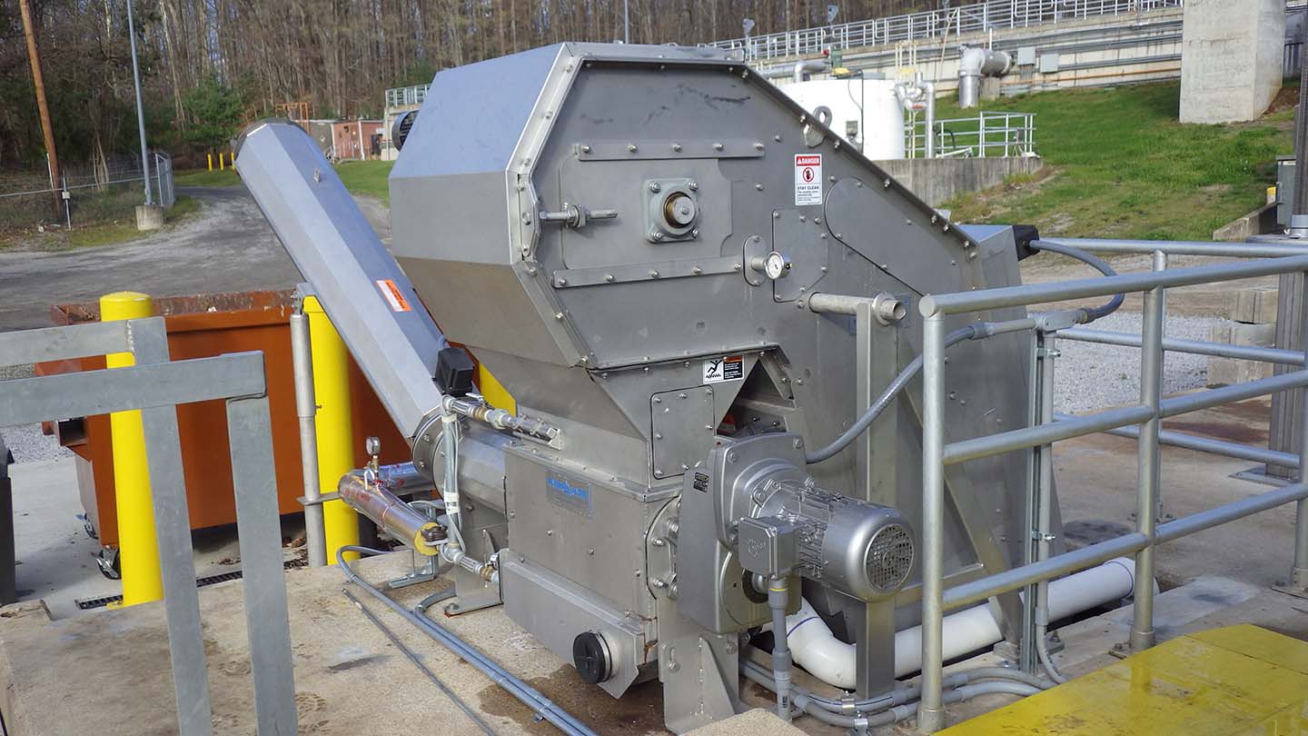Whitetip Shark Washing Compactor HydroDyne Engineering